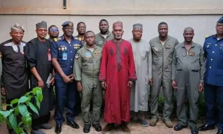 Burkina Faso: L'avion et les militaires nigérians libérés